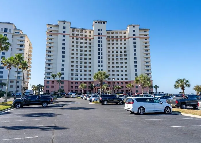 Club 203d By Youngs Suncoast Apartment *