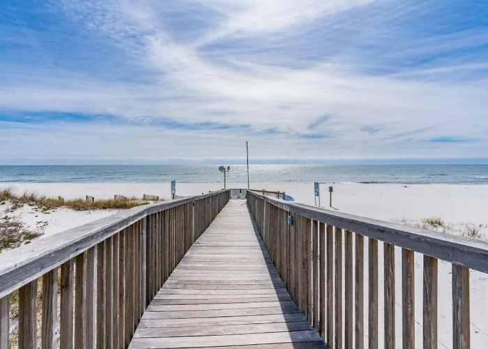 Club 203d By Youngs Suncoast Apartment *